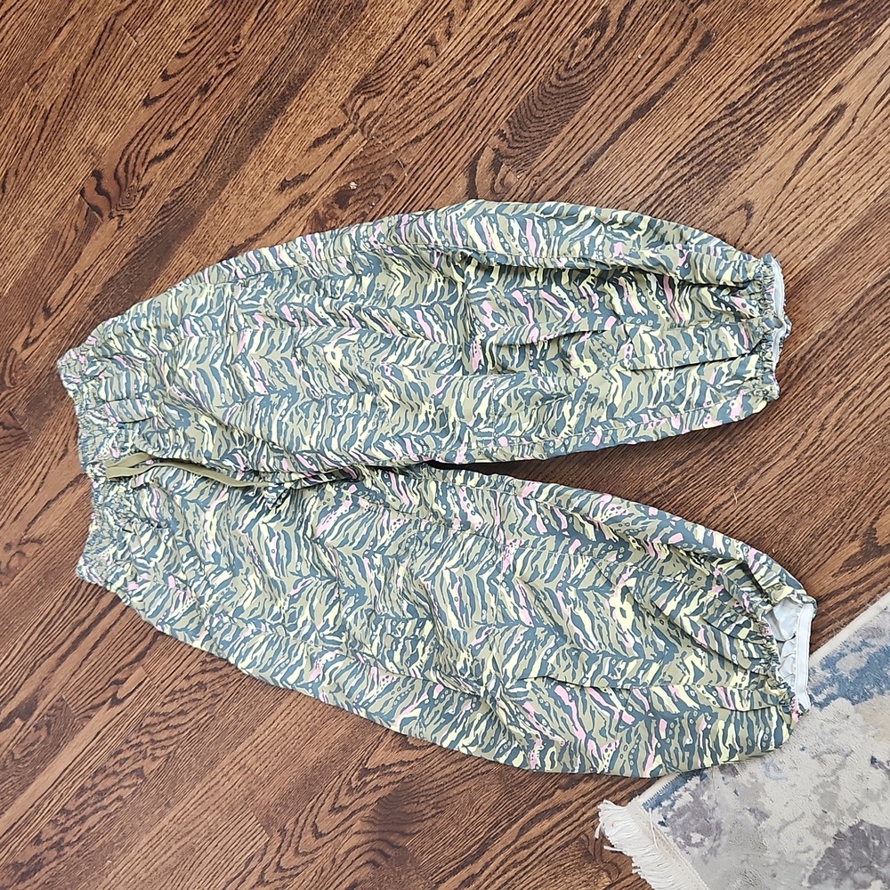 Nwot parachute pants